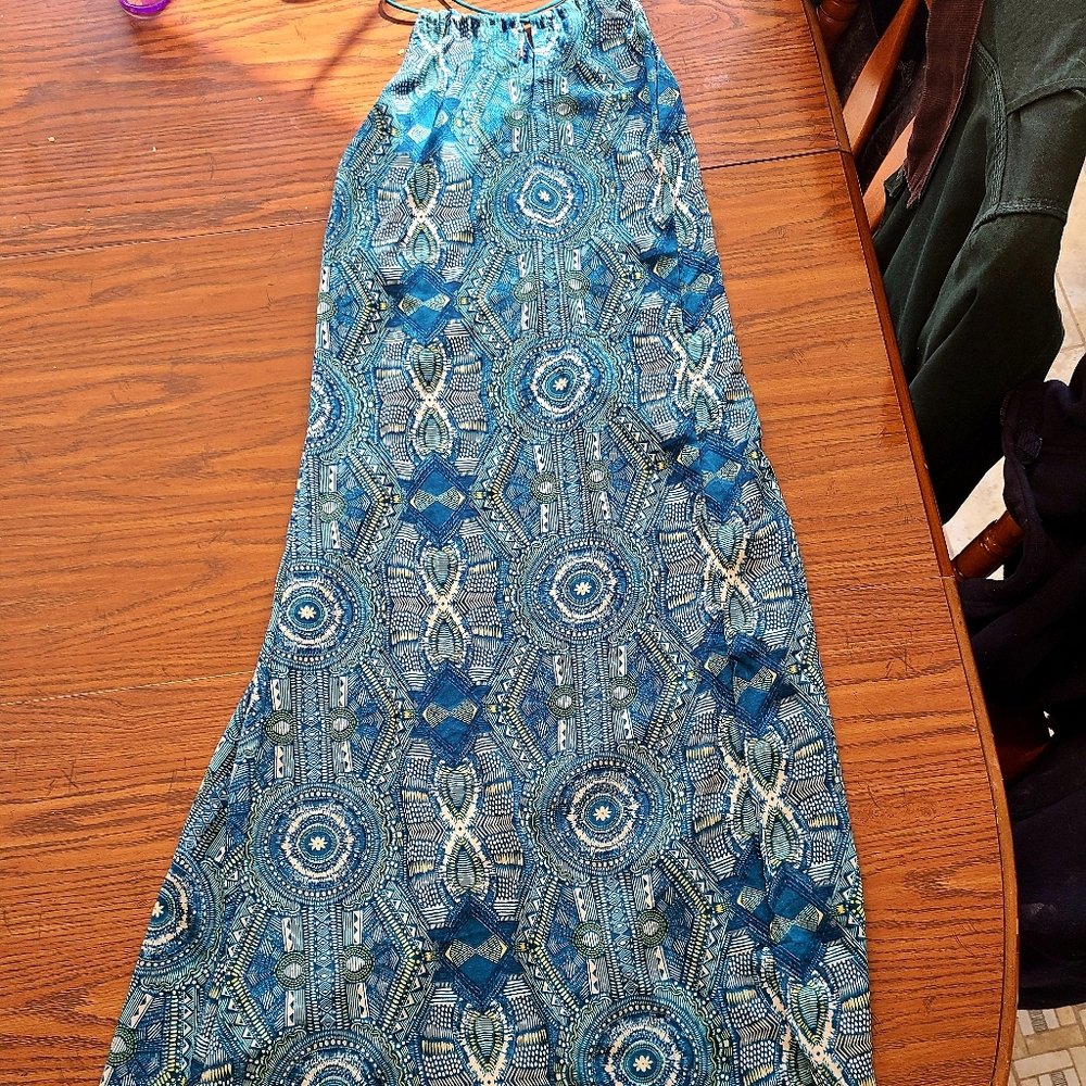 Long sun dress with keyhole front.